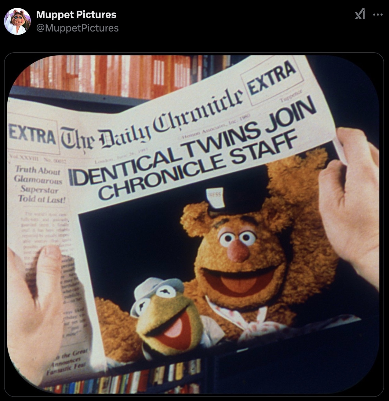 monkey - Muppet Pictures Extra The Daily Chronicle Extra Vol Xxviii No. 00032 London, Henson Associates, Inc. 1980 Tuppence Identical Twins Join Truth About Glamourous Superstar Told at Last! Chronicle Staff the Great Announce Fantastic Feat All al Tress